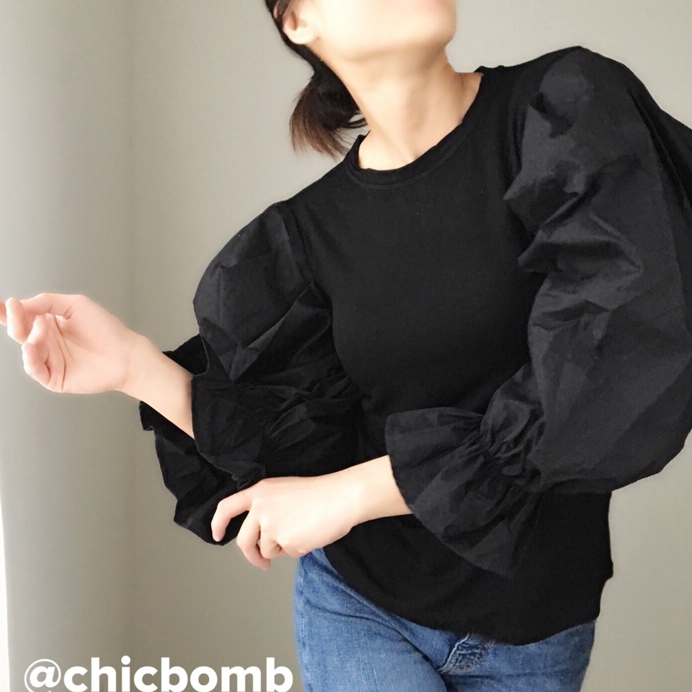 SLIM FIT TOP WITH PUFF SLEEVES - BLACK - Picture 5 of 6